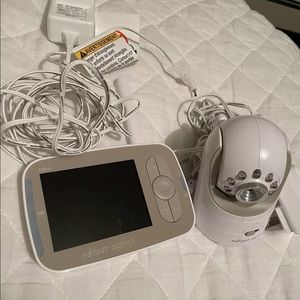 NEW Infant optics baby monitor. Two cameras ( only one shown)